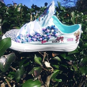 lol surprise converse shoes